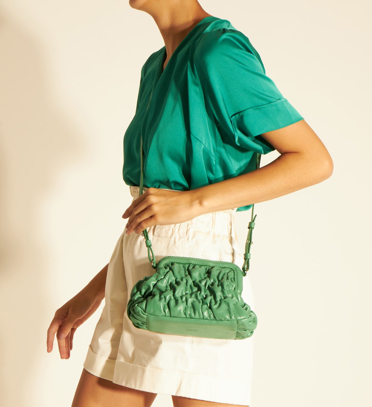 hire designer bolsas